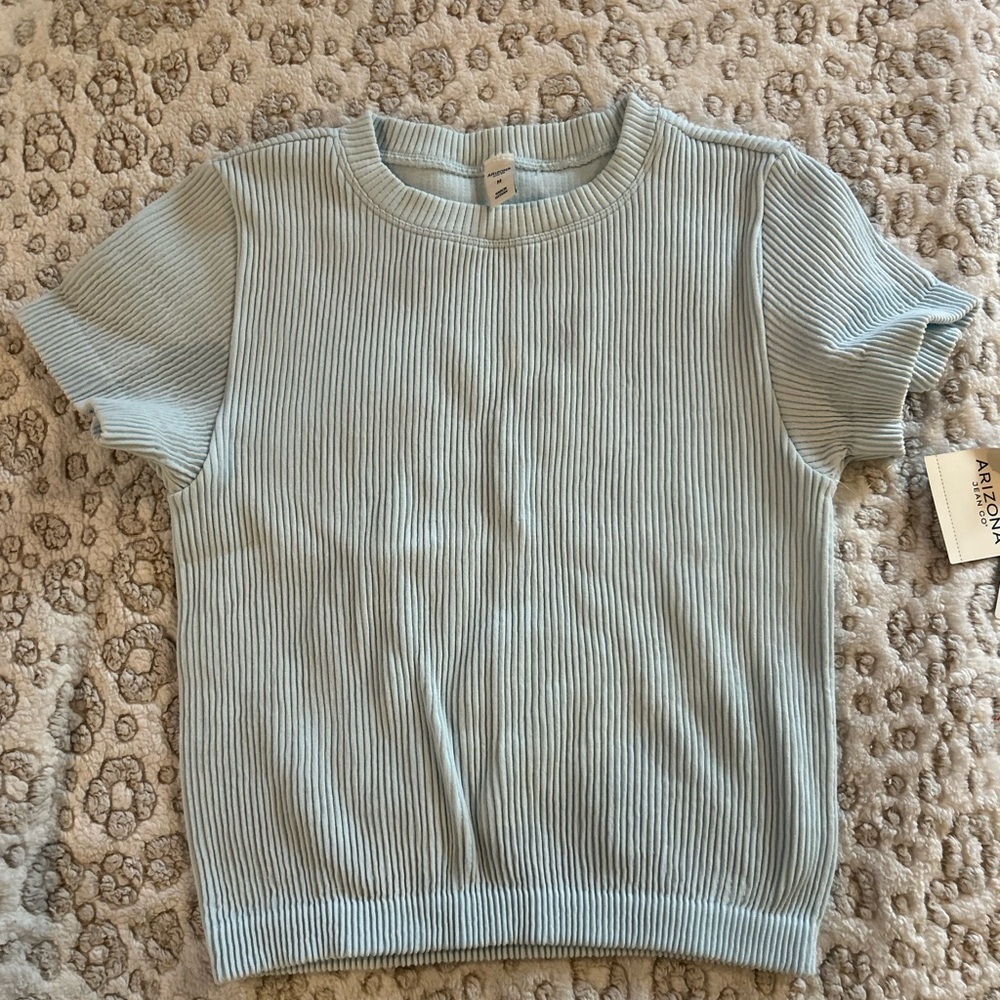 NWT Women’s Size Medium Arizona Jean Company Light Blue Ribbed Short Sleeve Tee